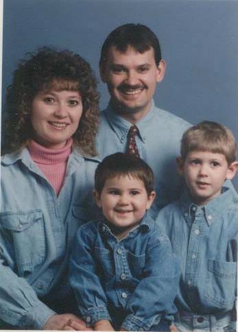 Duane and Ranee's Family taken in 2001