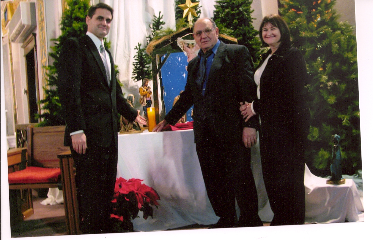 12/31/2009 Francis, Cathy and son Jim home for Edmund's funeral